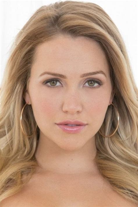 Mia Malkova Nude XXX Pics